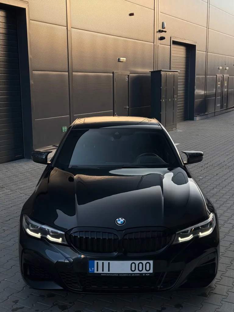 BMW 330 2.0 190kW