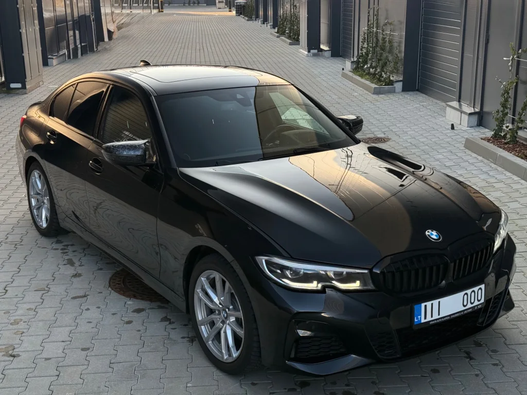 BMW 330 2.0 190kW