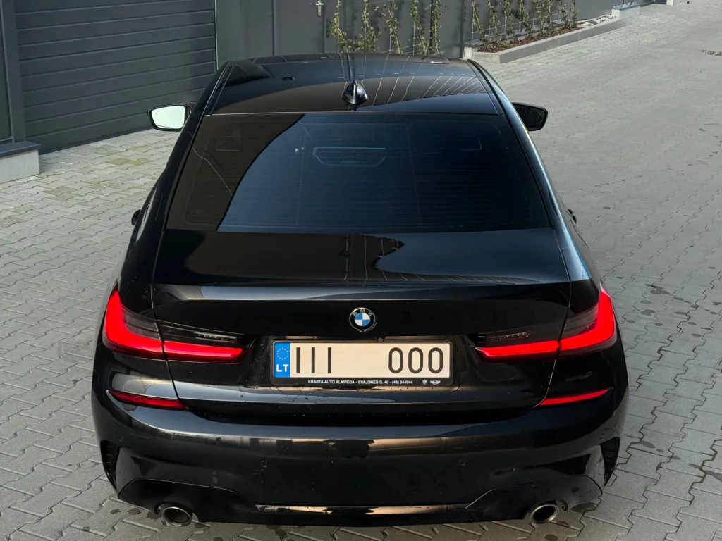 BMW 330 2.0 190kW
