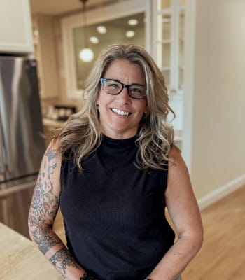 Meet Ellen: Design & Selection Specialist
