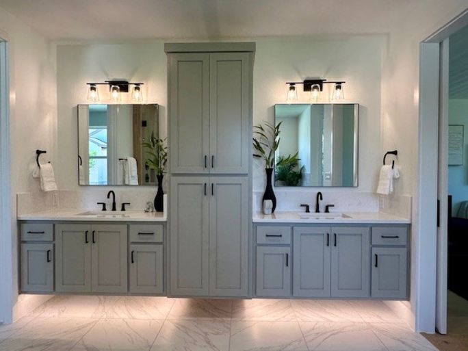 Beautiful Bathroom tile and backsplash in Austin, TX from Floor King