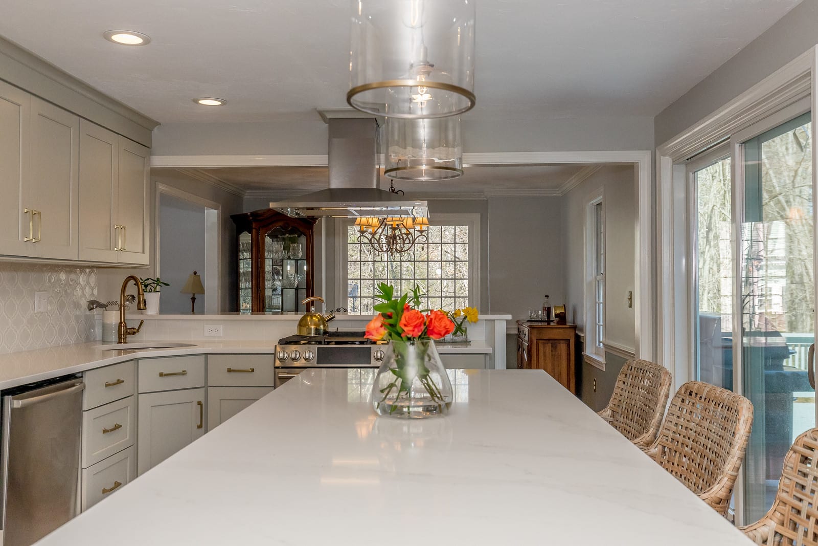 Quality Cabinetry By B & D House Of Carpets in Winchester, MA