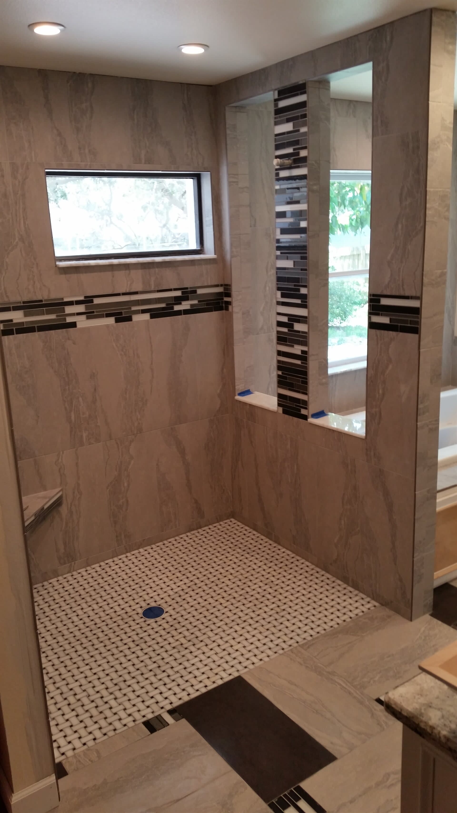 Walk-in shower in Clearwater, FL from Floor Depot