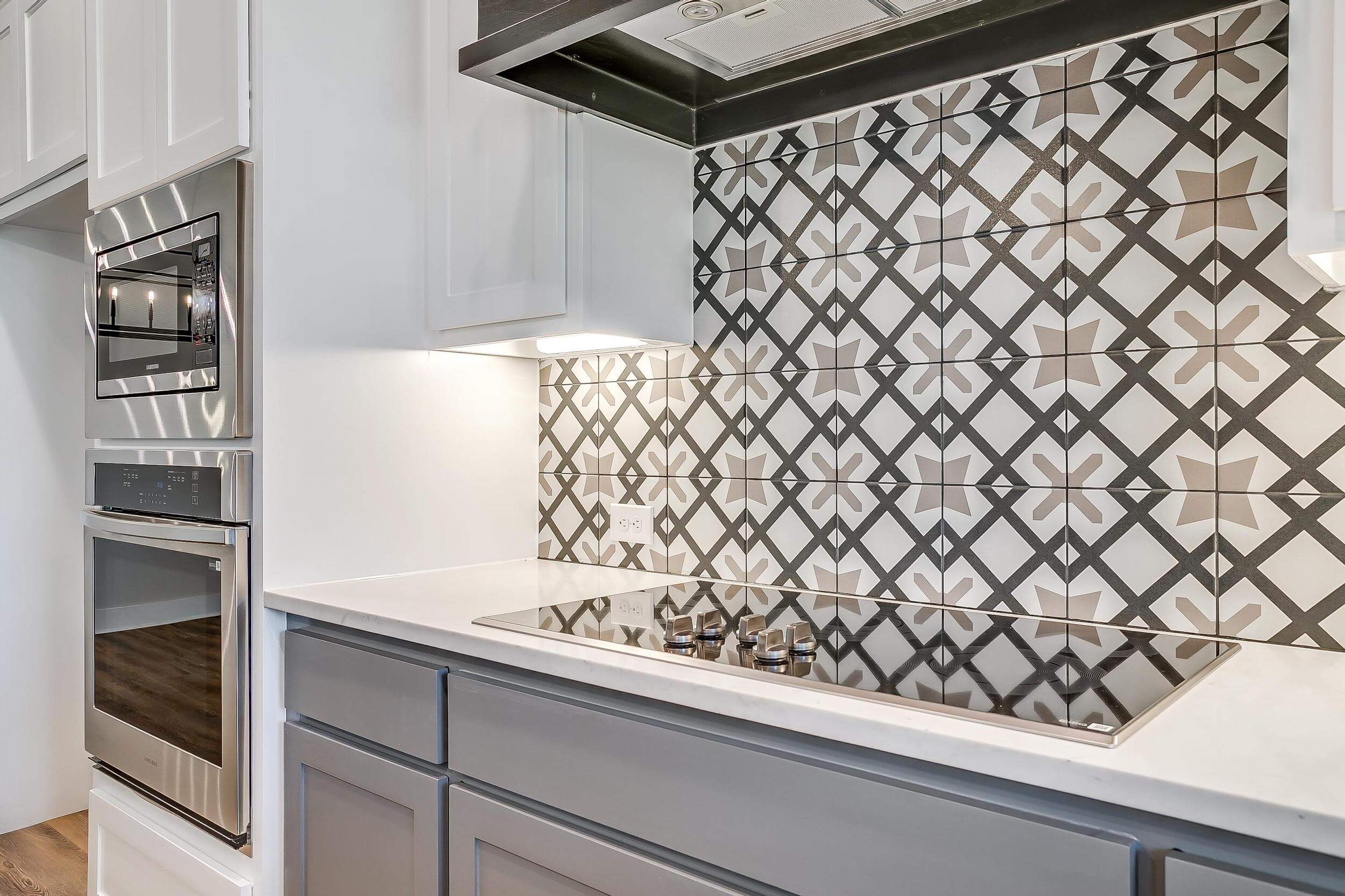 Kitchen backspslash tile in Burleson, TX from Texas Designer Flooring