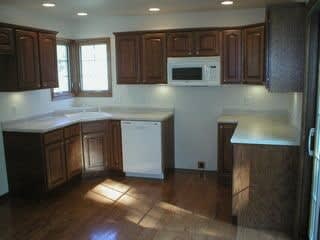 Kitchen countertop and cabinet remodeling work by Richwell Carpet & Cabinets in Ottumwa, IA