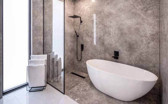 Shower walls & flooring in Franklin, TN from Carpet Den Interiors