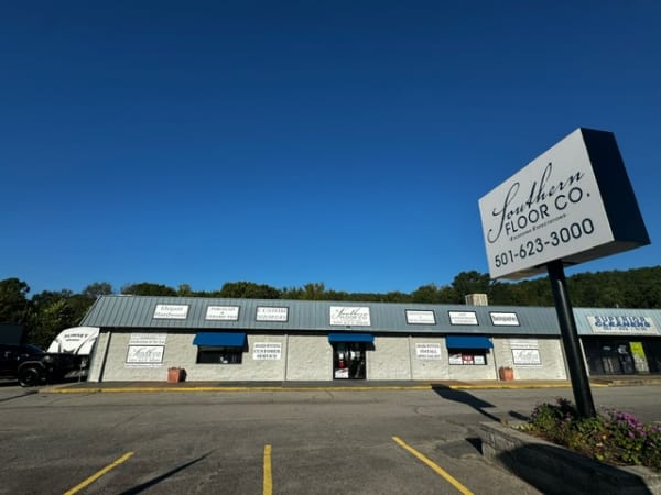 Southern Floor Co. showroom in Location