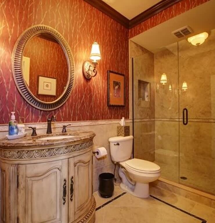 Custom bathroom design in St Petersburg, FL from Floor Depot