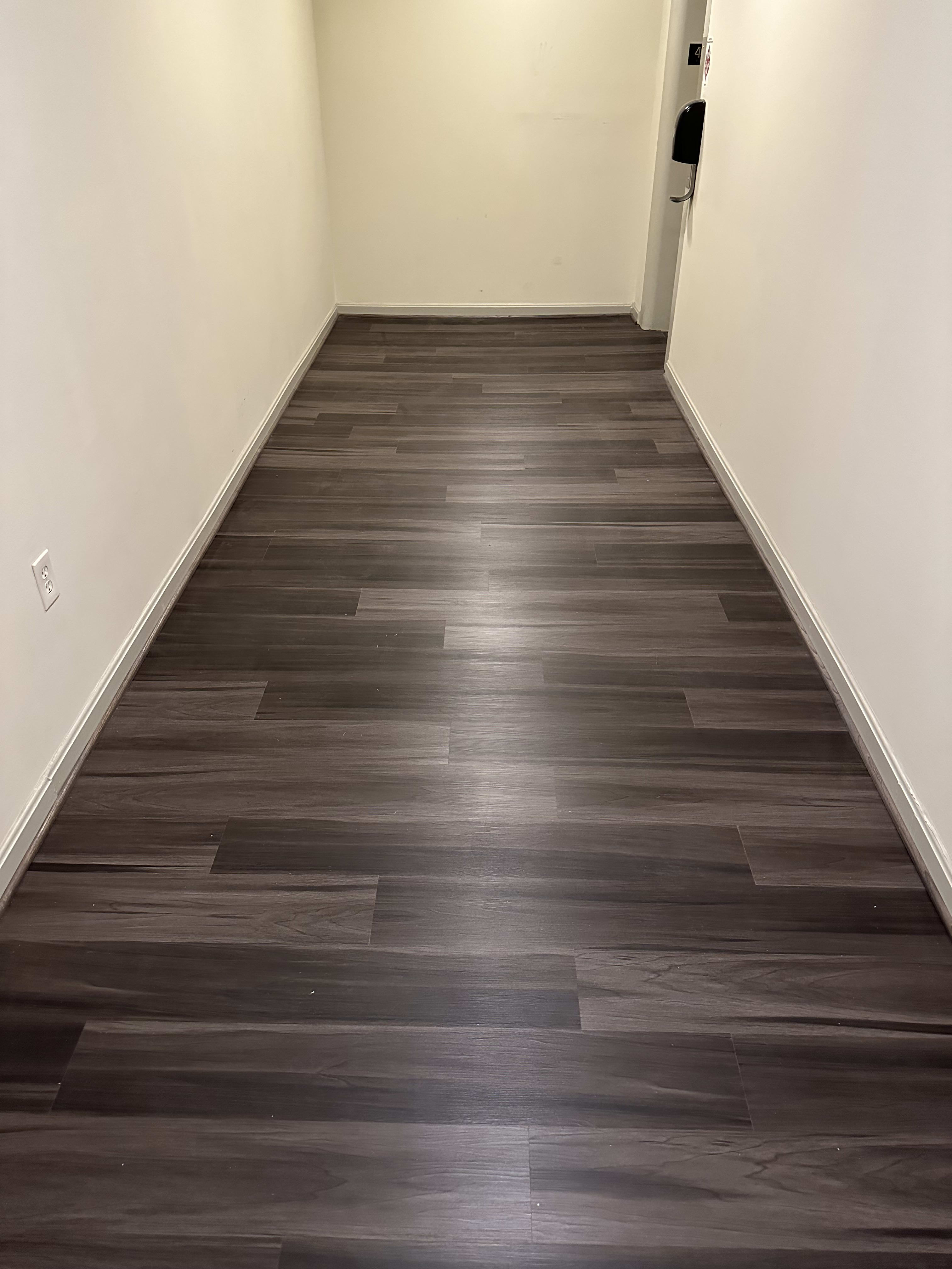 Carpet-Floor-Express-Inc-Luxury-Vinyl-06.jpg