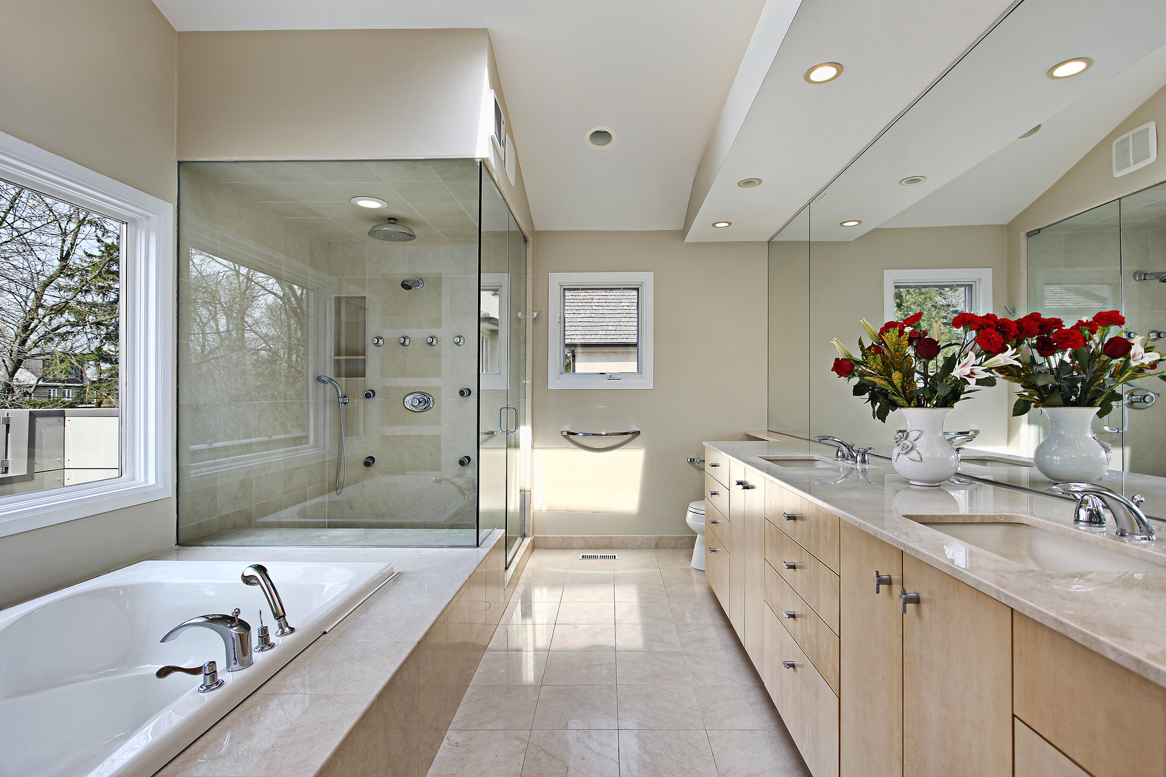 Bathtub Surround Tile in Boca Raton, FL from Capitol Carpet Tile and Window Fashions