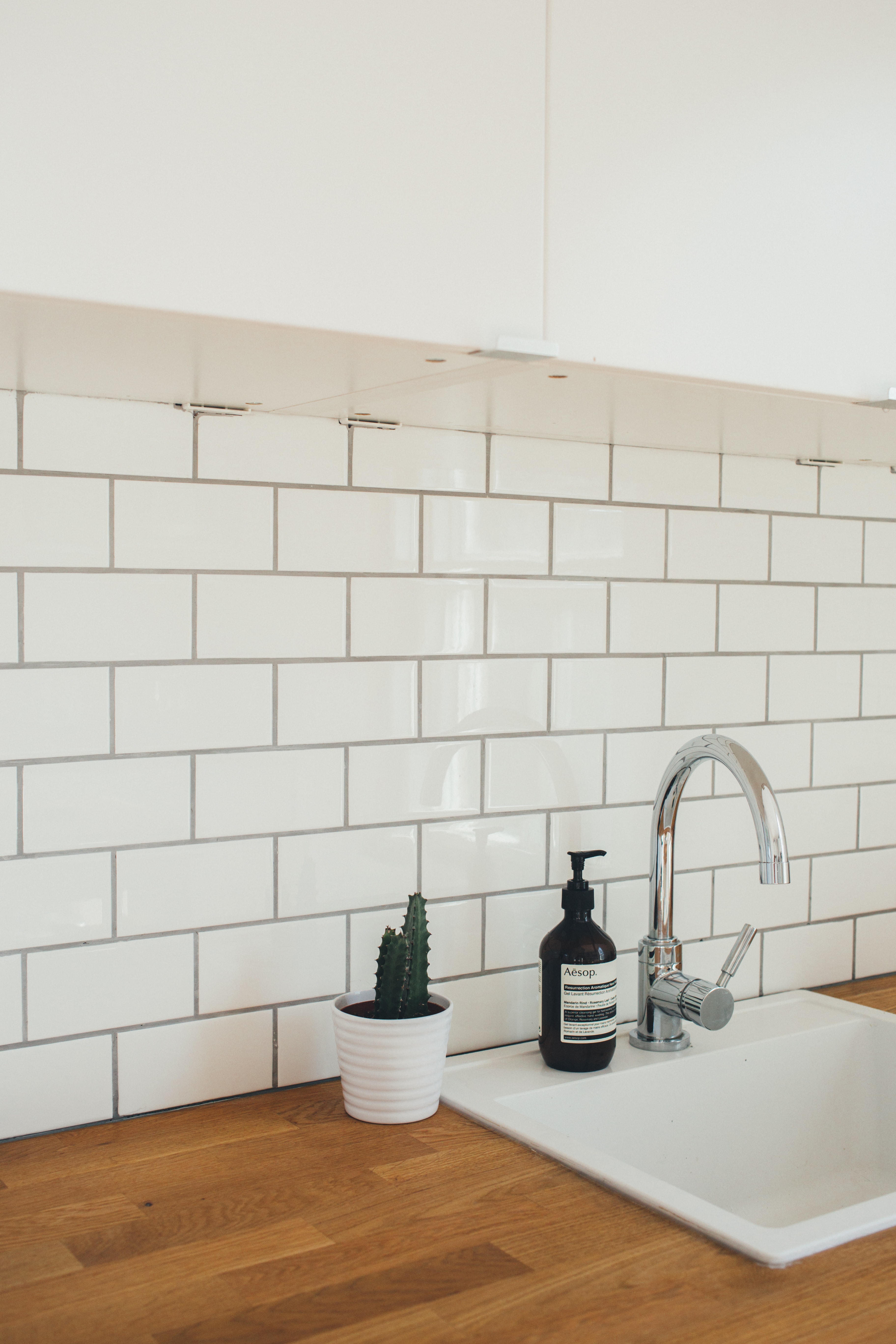 Tile Trends in Kitchen Backsplash Design: From Classic to Contemporary
