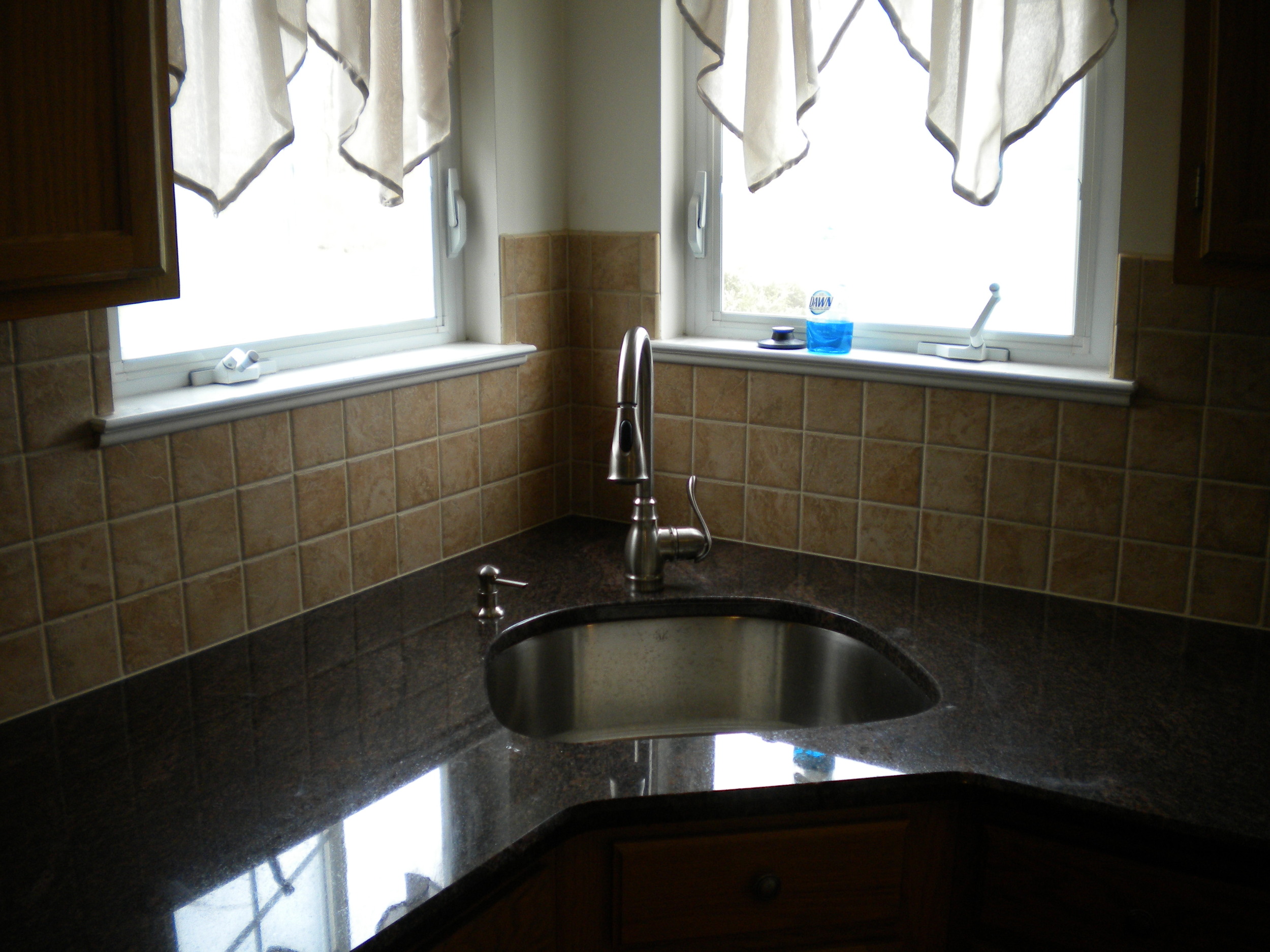 Make Your Kitchen Stand Out with Stunning Backsplashes