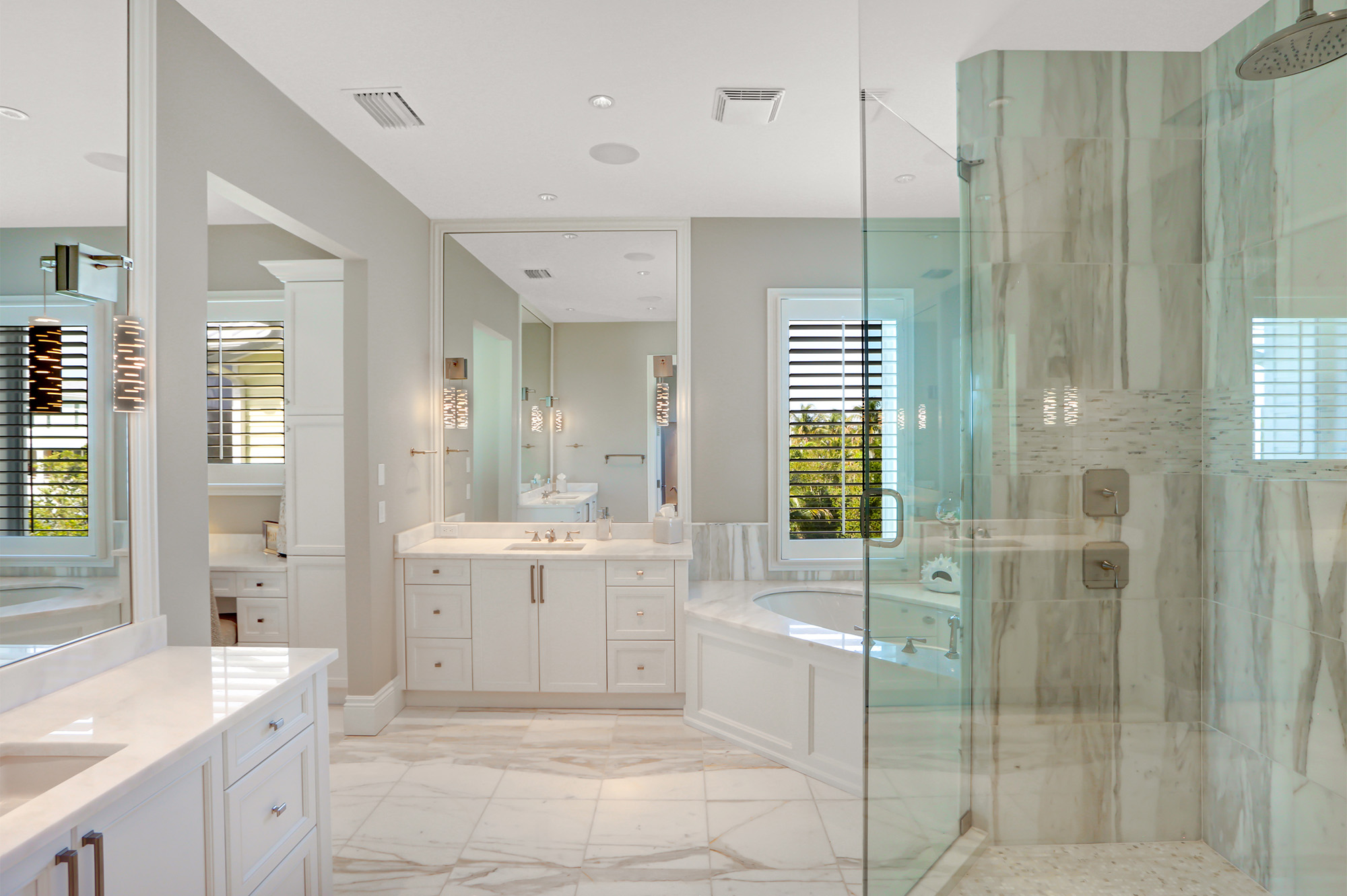 Choosing Grout Colors That Resist Mold in Gulfport, MS Bathrooms | Cozy ...