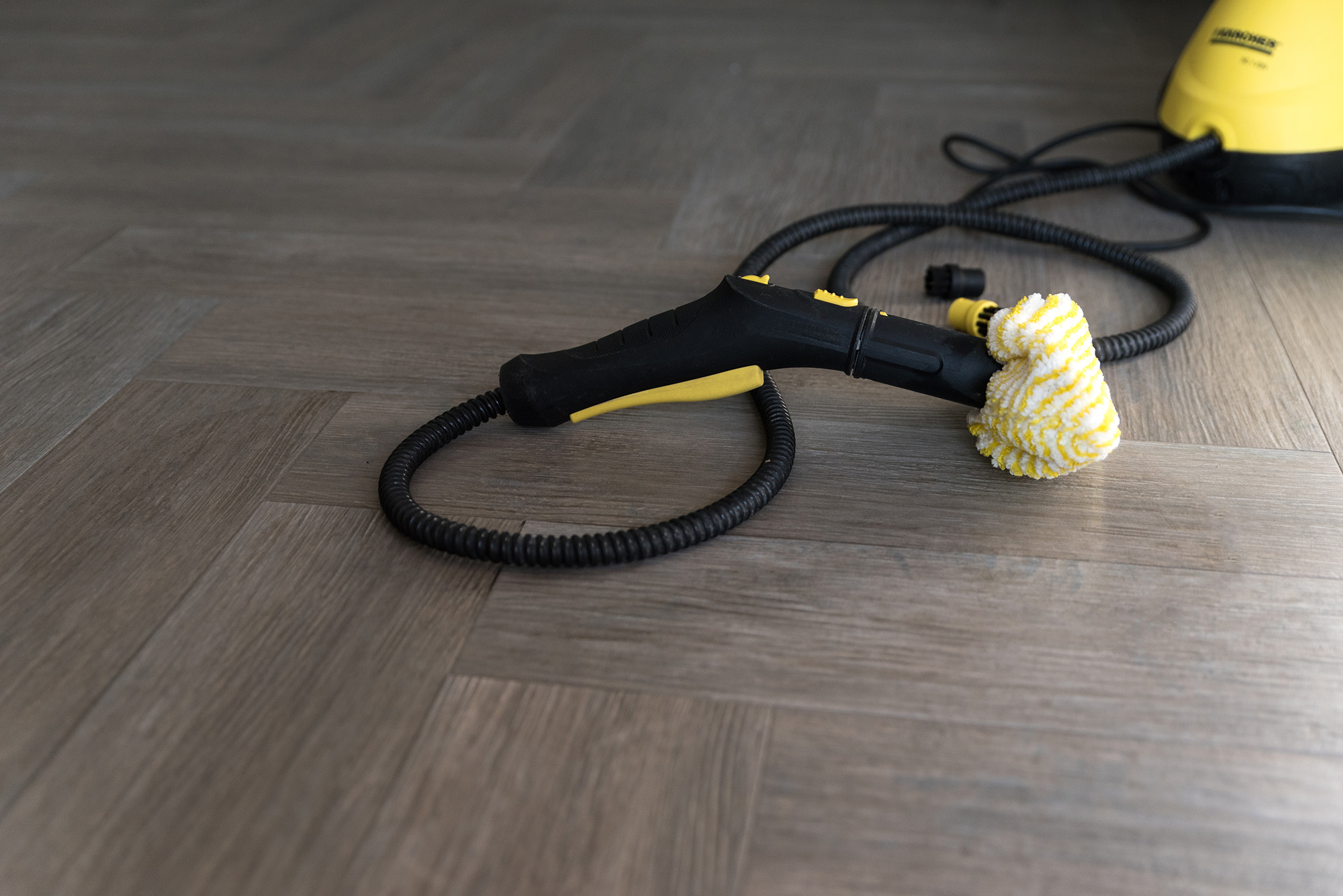 best way to clean laminate flooring