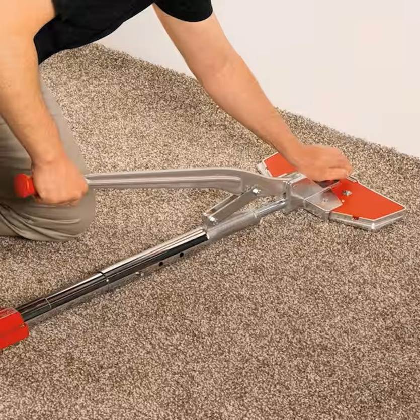 Carpet restretching | Douthat Flooring