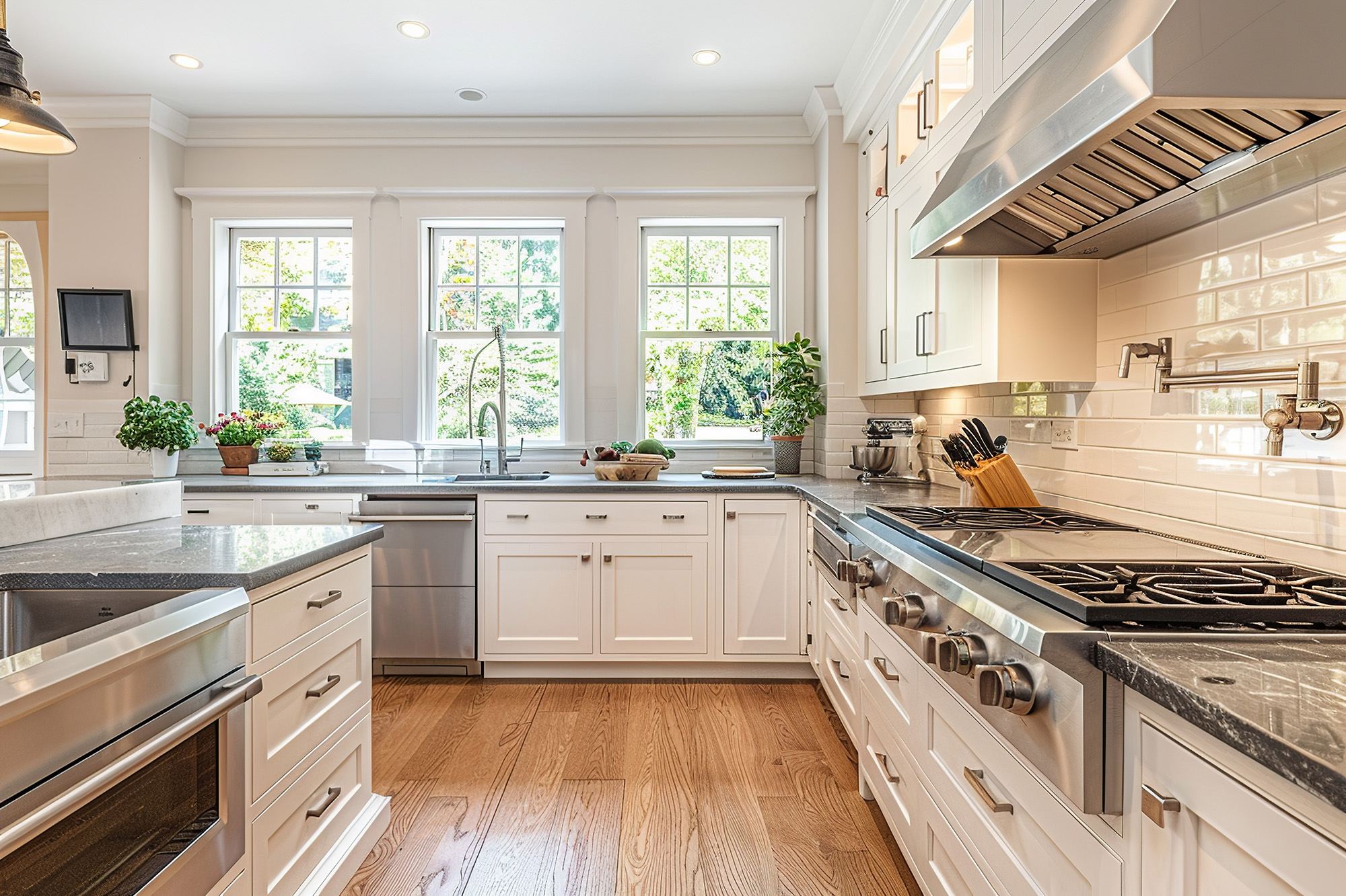 kitchen flooring family options in Miami, FL