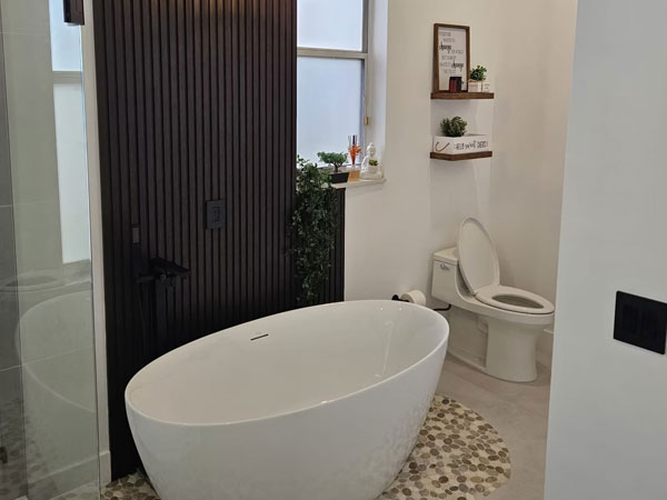 Bathroom in Fort Lauderdale, FL