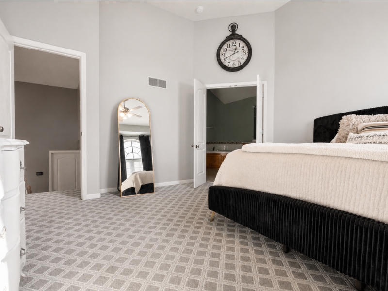 Gladstone MO Patterned Carpet Installation