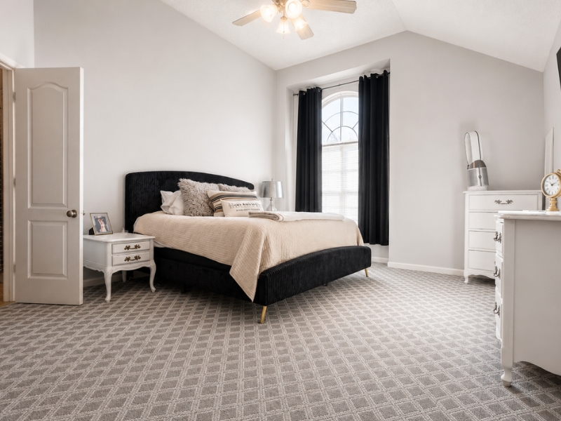 Gladstone MO Patterned Carpet Installation
