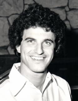 <b>Greg Kashgagian</b>