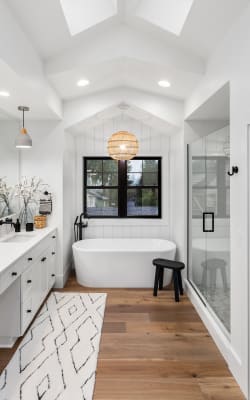 Waterproof flooring in Oak Ridge, TN from Creative Carpet & Tile