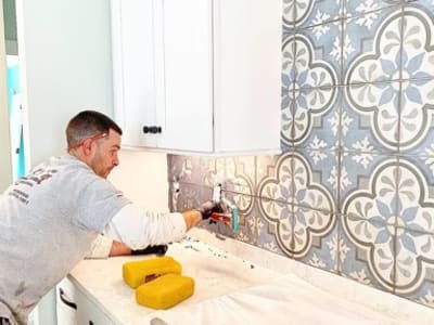 Custom shower & tub tile surrounds from Paramount Rug Company