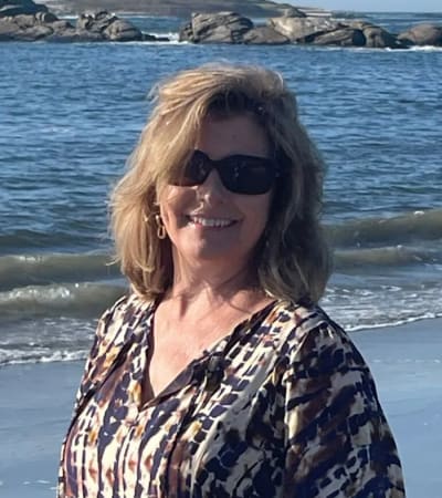Meet Lisa at L.A.F Floors & Interiors