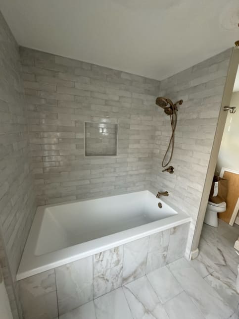 Shower in Elverson, PA -4