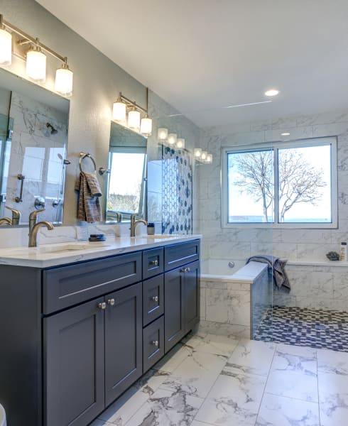Bathroom Remodeling in Hebron, KY from Huff Flooring Covering