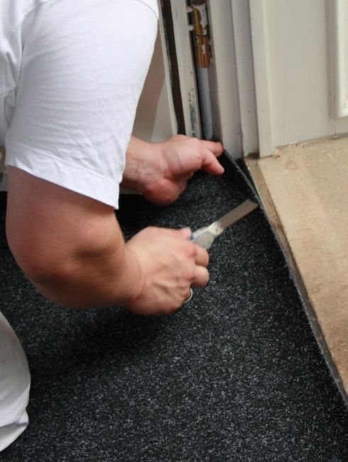 Re Stretching Repairs Services In Orland Park Il By Sherlock S Carpet Tile