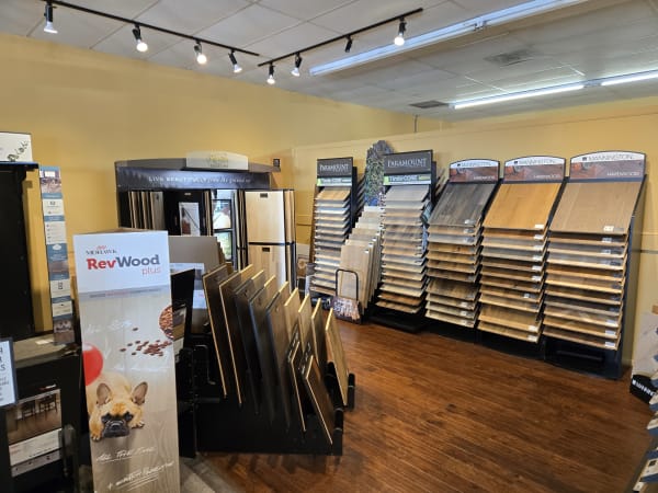 Carpet Corner showroom in Gladstone, MO servicing the Olathe, KS area
