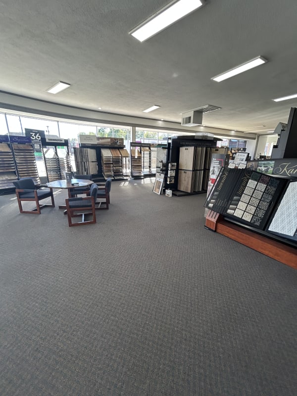 Carpet Corner showroom in Kansas City, KS servicing the Overland Park, KS area