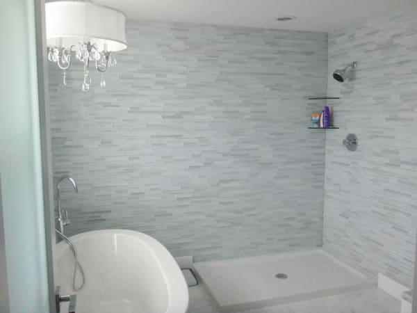 Bathroom remodeling work in Chatham, ON from Hi Neighbor Floor Covering Co