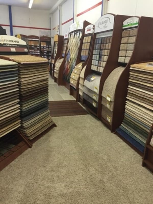 Highly rated flooring shop serving the Crooksville, OH area