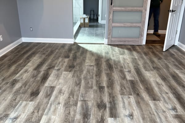 Quality wood-like plank flooring in Georgetown, KY from The Floor Guy