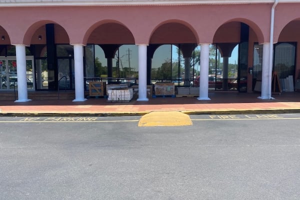 JB Factory Flooring showroom in Location