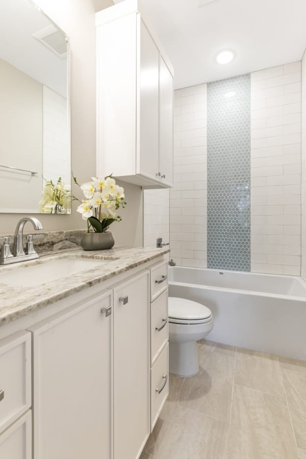 Tub Surrounds Gallery in College Station, TX