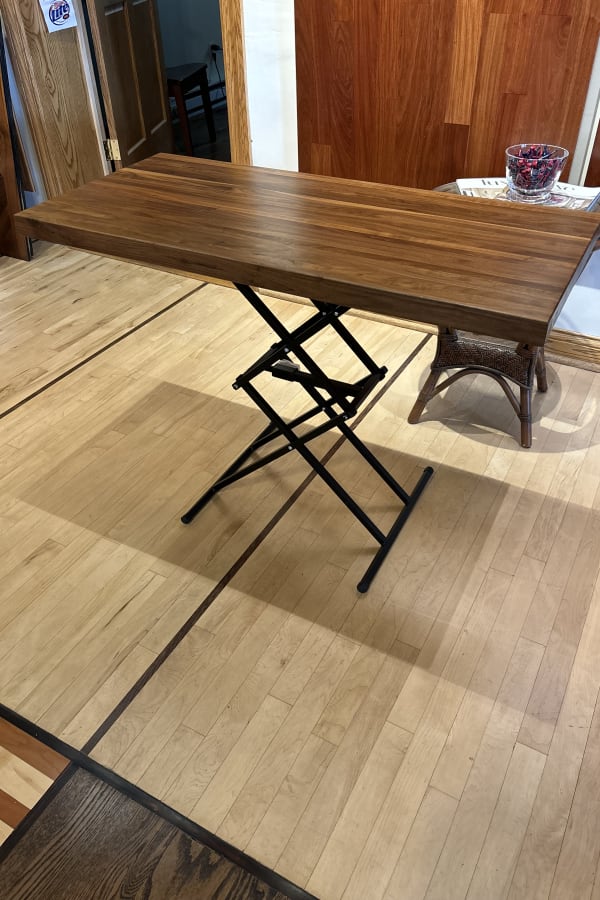 Custom tables in Crystal Lake, IL
