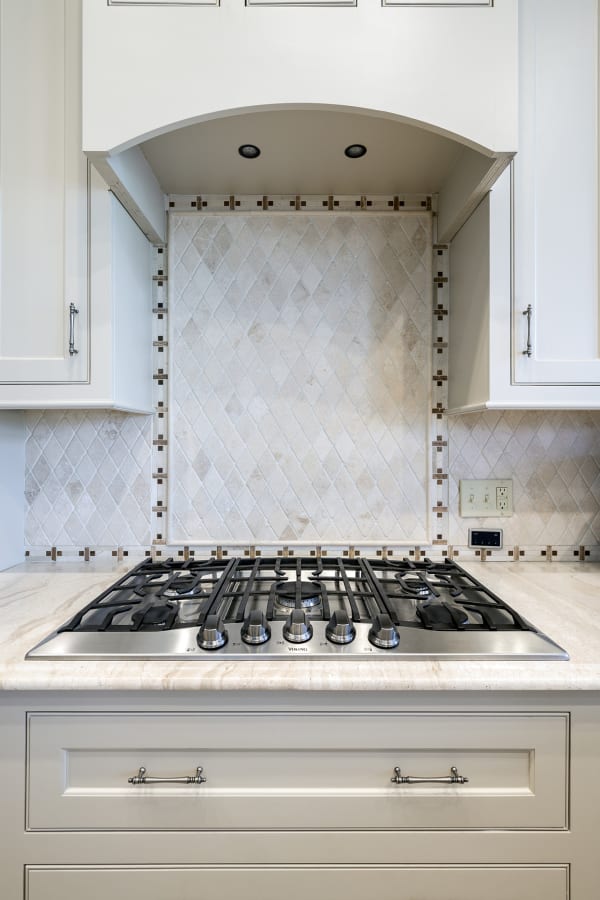 PROJECTS-Dunrobin-Tile-Kitchen-Backsplash