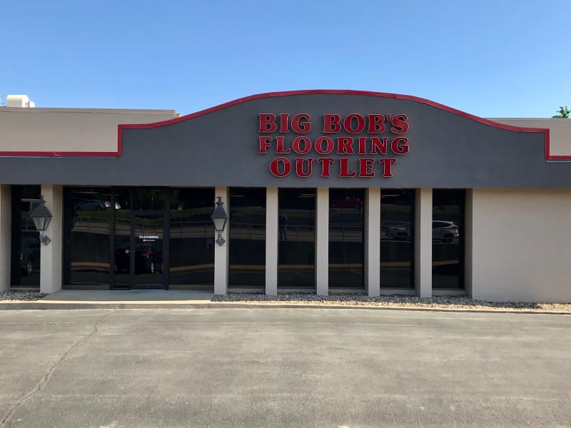 Big Bob’s Flooring Outlet showroom in Location