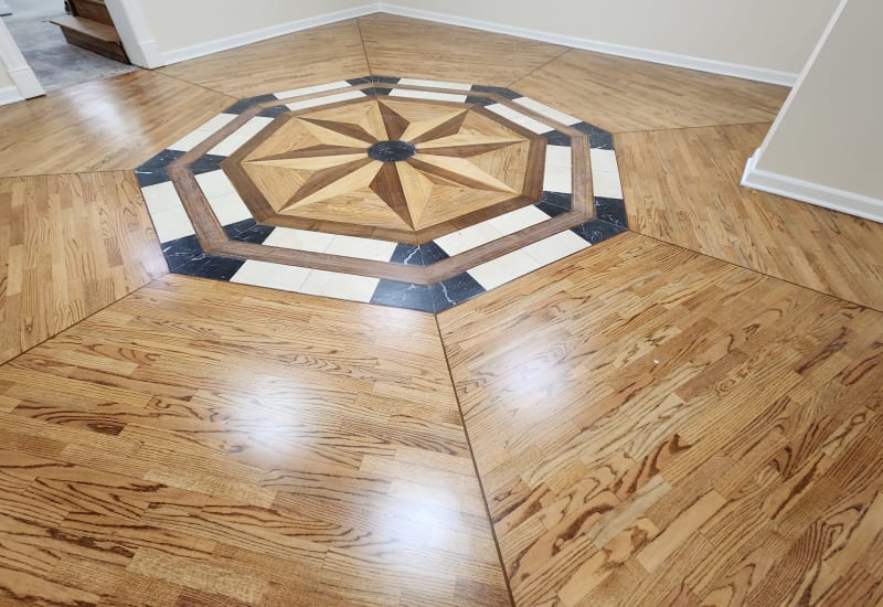 Hardwood medallion by Lawson Brothers Floor in a St. Louis home