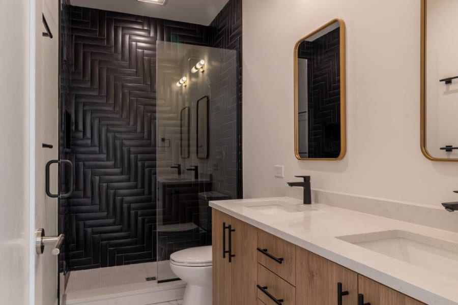 Bathroom cabinets in Western Suburbs, IL from Orchard Hill Cabinetry