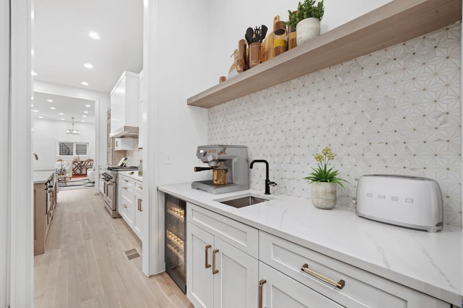 Kitchen and bathroom cabinets in Northern Suburbs, IL from Orchard Hill Cabinetry