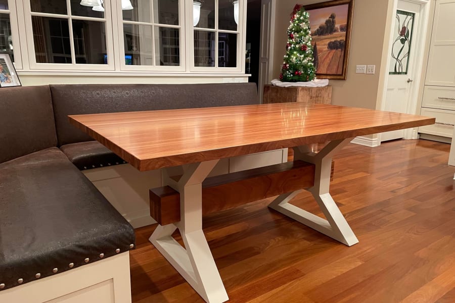Custom tables in Crystal Lake, IL