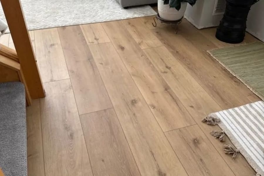 About luxury vinyl in Tecumseh, ON from SUMMIT FLOOR & WALL COV LTD