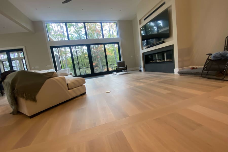 The Northern Virginia area’s best hardwood flooring store is Kemper Carpet & Flooring