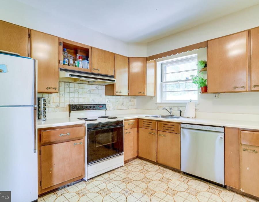 Arlington Calm kitchen renovation — kitchen before