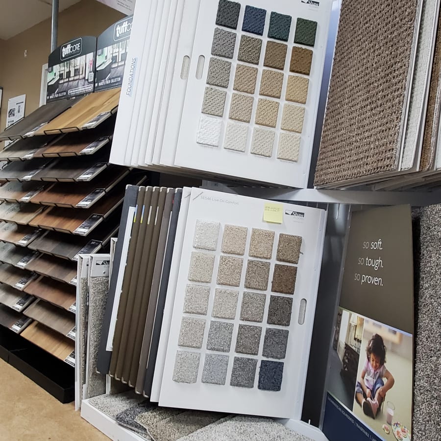 Flooring design professionals in the Kearney, NE area - Carpet Pros