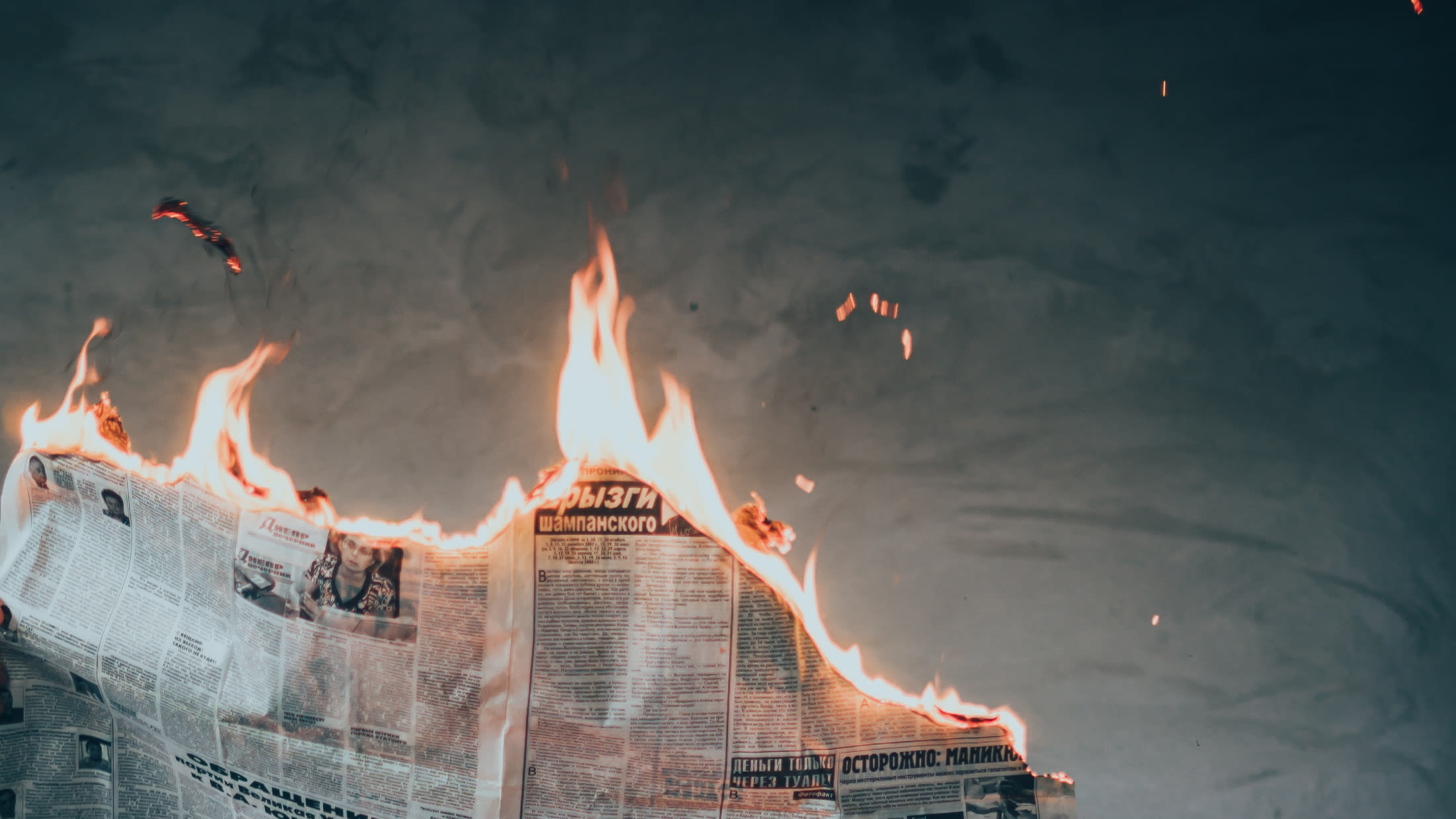https://res.cloudinary.com/forestry-demo/image/fetch/c_limit,dpr_auto,f_auto,q_80,w_auto/https://forestry.io/uploads/2018/05/burning_newspaper.jpg Automatically Publish Scheduled Posts For Your Static Site