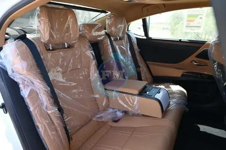 2025 MODEL LEXUS ES350 SIGNET 3.5L AUTOMATIC BACK SEATS